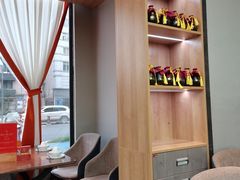 -有红鸡毛店·川菜(建设路店)