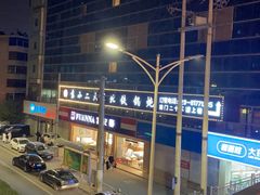 -袁小二大东北铁锅炖(吉祥村总部)