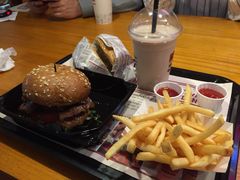 -The Habit Burger Grill 哈比特汉堡(复兴soho店)
