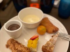 -怡咖啡海鲜自助餐厅(浦东香格里拉店)