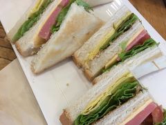-汽车博物馆主题餐厅