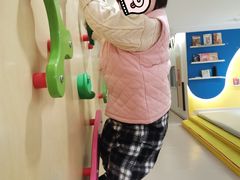 -好奇星国际托育(金地自在城校区)