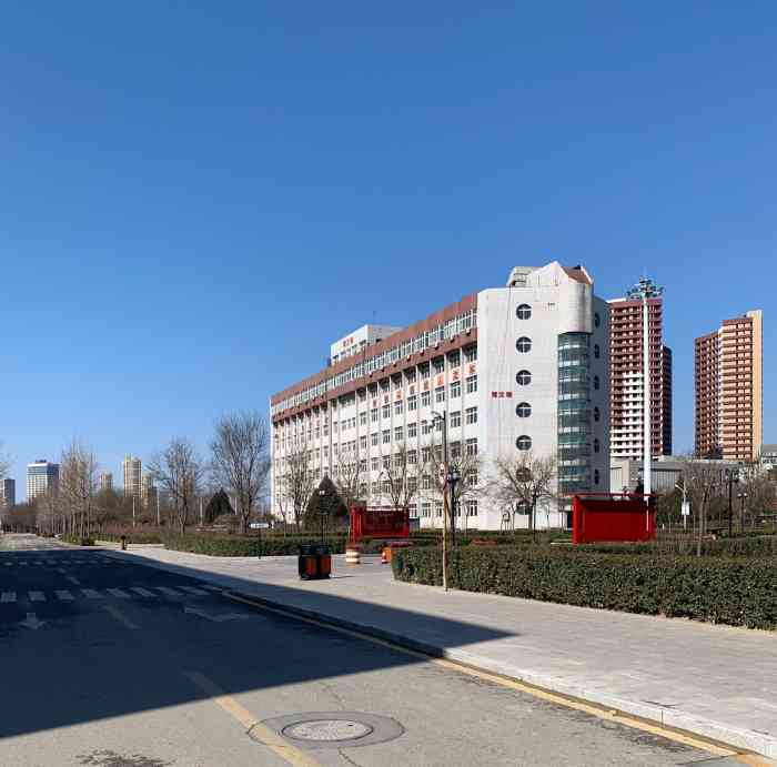 河北能源职业技术学院孙越崎图书馆-"河北省唐山市能源技术学院位于北