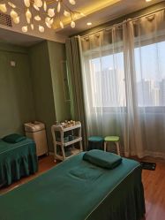 -萱草产后康复催乳中心(江宁万达店)