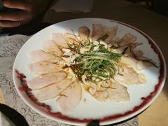 薄切鲜鱼片-穹六人间 people 6(岳阳路店)