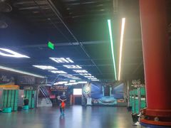 -极限PLAY运动娱乐新世界·团建派对潮玩休闲馆·室内蹦极高空游乐园