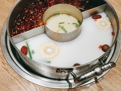 -江小渔鲜鱼火锅(冠亚星城店)