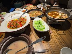 -爱碗亭·鲜炒湖南菜(壹城中心店)
