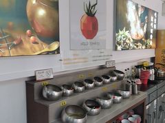 -毛辣果·贵州红酸汤牛肉火锅(西单店)
