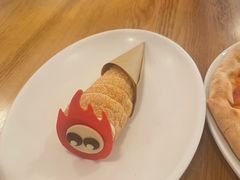 香草酥皮奶油卷-城市大道红炉披萨烘焙坊