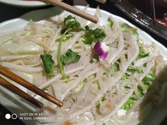 -红九格老火锅(三峡广场店)