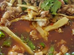 -兔行天下-鸿鹤鲜锅兔(中海国际店)