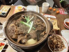 -阿润打边炉·鲜切鸡煲(华漕店)