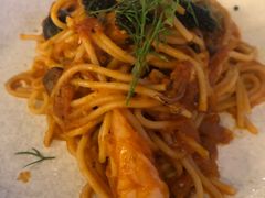 意大利面伴虾鱿鱼番茄橄榄-FISH&POTATO Cō(地中海美食 万象城店)