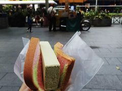 面包加绿茶味雪糕-詹爷爷乌节路街头冰淇淋