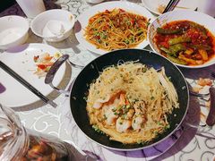 -巴特餐饮6加1音乐餐吧·新疆菜