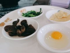 -桥香园过桥米线(国贸店)