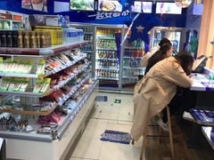 -全家便利店(王府井大街店)