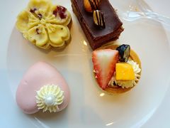 -南郊宾馆·风味自助餐厅·山东十六地市特色菜