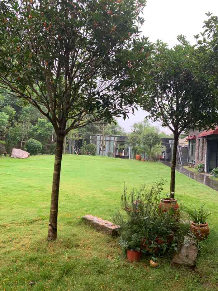 离尘别院-"离尘别院坐落于高槐村,单独依山而建,园林.