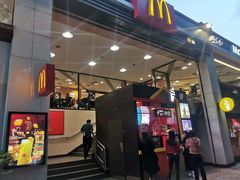 门面-麦当劳(东方时代广场分店)