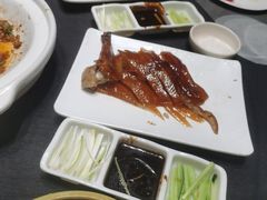 -艳阳天民俗村(公园路店)