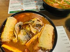 -肥汁米蘭香港米线(定西路店)
