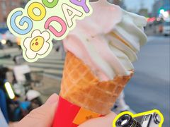 甜筒-蜜雪冰城(山东路店)