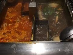 -海底捞火锅鲜切牛肉主题店(长寿路店)