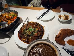 外婆裘糕-聚友斋(陶瓷琉璃馆水晶街店)