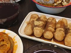 -爆炸头阿姨小四川正宗川味小吃(无任何分店)