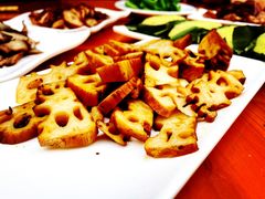 -老鼎万春卤菜(五代传承创始老店)