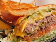-The Habit Burger Grill 哈比特汉堡(复兴soho店)