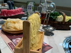 -洪氏嗨捞·广东猪肚鸡·椰子鸡火锅(西咸万象城店)