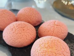 樱色脆皮叉烧包-水上明月·湖景餐厅