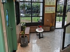 -半岛宠物医院24小时·内窥镜·牙科·碎石中心(府城大道店)