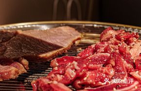 Sandalwood Pork Ribs