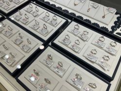 -菜百首饰店(通州贵友店)