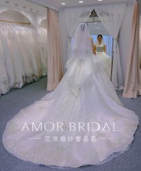 -AMOR艾沫婚纱奢品荟(设计师勒泰店)