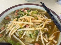 -龙记桂林米粉(财满街店)