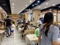 大堂-江城燕子大排档(江汉路步行街店)