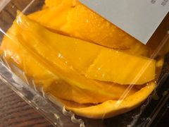 -志龙皇冠吃货椰子铺