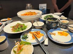 -凤凰湘语·平价海鲜餐厅(浦东旗舰店)
