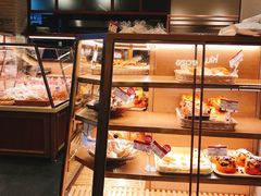 面包甜点陈列柜-山崎面包(静安久光店)