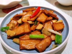 腊八蒜炒杏鲍菇-新加坡瑞珍•海河观景餐厅
