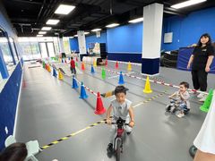 -八爪矩阵极限运动馆·儿童平衡车·感统训练(南海子公园校区)