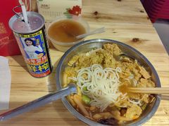 -柳州肥姨妈大骨螺蛳粉(东靖路店)