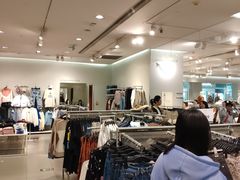 -H&M(来又来时尚购物广场店)