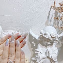 -花岐款式专研健康美甲沙龙