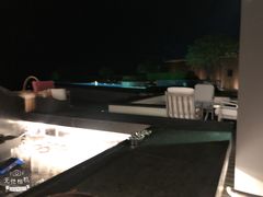 -瑰丽酒店·海吧·天际下午茶·现场DJ·天台酒吧